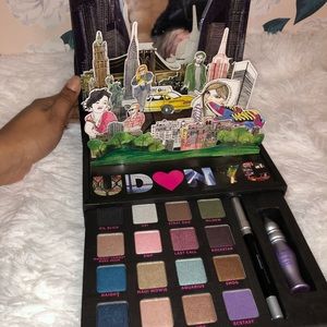 💄Urban Decay NYC Book of Shadows LIMITED EDITION